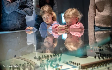 Familienführung für Groß und Klein Familienführung für Groß und Klein